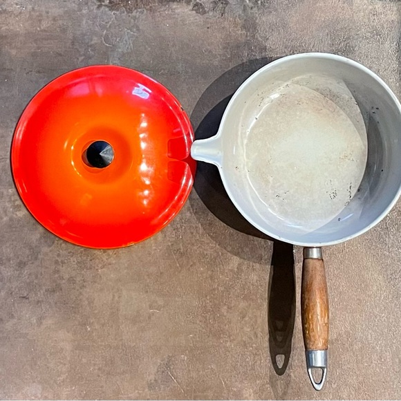 Le Creuset Kitchen Orange 8 Le Creuset Saucier Pan With Spout And Wood Handle Enameled Cast